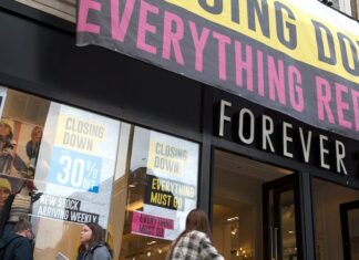 Forever 21’s rise from a fast fashion icon to a global retail giant was marked by unbridled growth and iconic branding, but ultimately culminated in bankruptcy and financial turmoil.