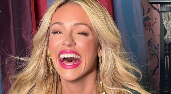 Cat Deeley showcases the perennial popularity of a timeless fashion staple as the most faithful spring essential for fools.