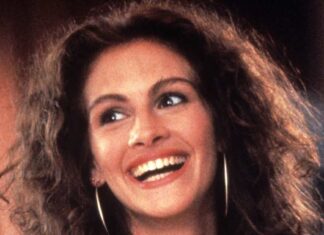 Julia Roberts’ character Vivian Ward’s iconic wardrobe in the 1990s film Pretty Woman has left a lasting impact on fashion, with numerous memorable and influential fashion moments.