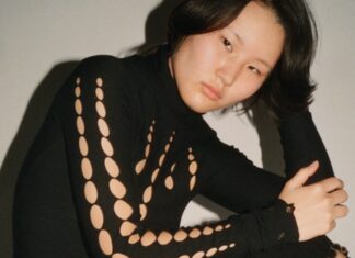 The Ruibuilt Fashion brand showcases its Fall 2025 ready-to-wear collection during a runway show and fashion review.