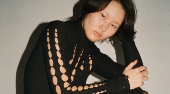 The Ruibuilt Fashion brand showcases its Fall 2025 ready-to-wear collection during a runway show and fashion review.