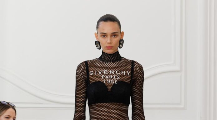 Small shows were a big trend at Paris Fashion Week.