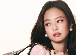 Jennie is the face of the Chanel 25 handbag.