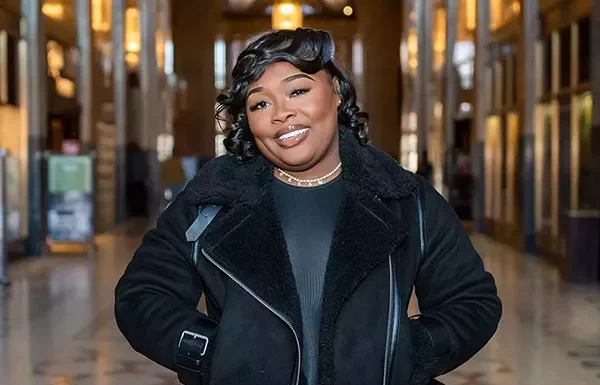 Detroit fashion designer Darylynn Mumphord launches an organization to provide support services for those affected by epilepsy.