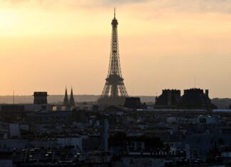 Come to France for its renowned culinary, fashionable, and picturesque attractions, but temper your expectations about the locals’ friendliness.