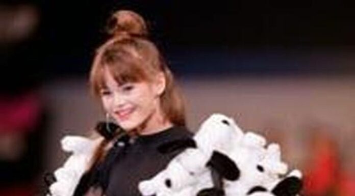 Snoopy In Style Exhibition Celebrates the Fashion History of Peanuts.