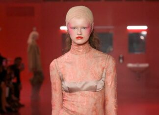 Valentino’s Fall 2025 ready-to-wear collection has been showcased by Women’s Wear Daily.