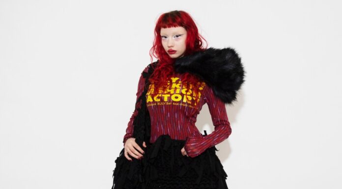 Xuly Bët unveiled its Fall 2025 ready-to-wear collection on the runway, featuring a stylish and fashion-forward review of their latest designs.