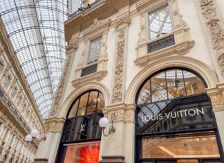 LVMH’s fashion division saw a 5% decline in revenues, indicating potential future challenges in the luxury market.