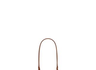 Tote bags are predicted to dominate the 2025 fashion landscape.