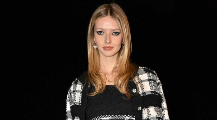 After her 2023 Fashion Week debut sparked “crazy conspiracies”, Apple Martin vowed to stop reading social media comments.