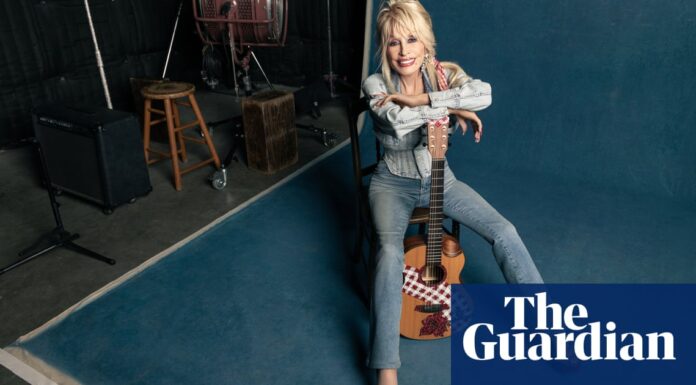 We love: a visual rundown of the week’s top fashion trends and must-have styles.