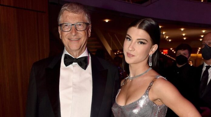 Bill Gates responded to his daughter Phoebe’s launch of a new fashion website with the message “Are you sure?”