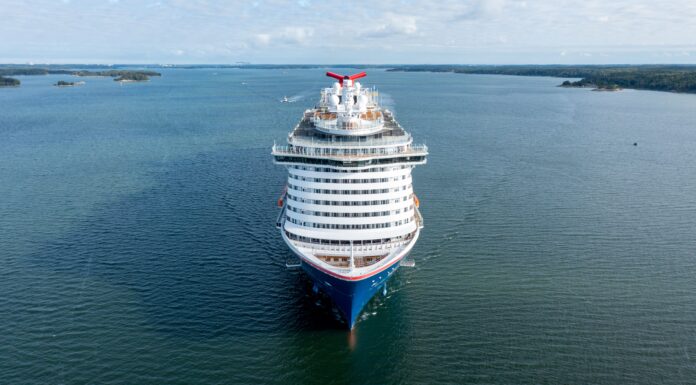 Cruise passengers spark controversy on board as they argue over formal attire fashion choices.