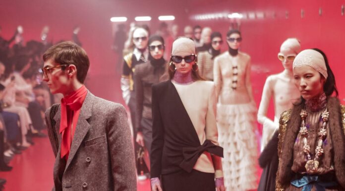 Boom Boom Fashion is the latest trend taking over fashion, consisting of a distinctive 80s-inspired aesthetic with bold colors, oversized silhouettes, and eclectic accessories.