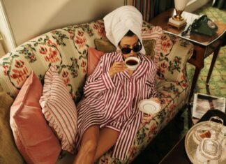 Marks & Spencer is teaming up with luxury sleepwear brand Olivia Von Halle to launch a new nightwear collection.