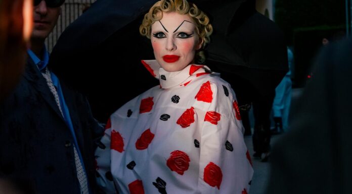 Here is the rewritten title in one sentence: The 2025 Fashion Trust U.S. Awards had a star-studded night with standout looks by A-list celebrities.